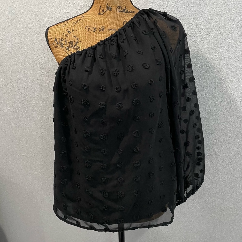 Black One Sleeve Top